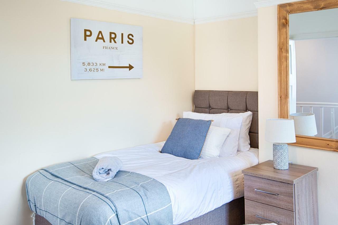 Off Road Parking, Garden, Tv In Every Room Swansea Exterior foto