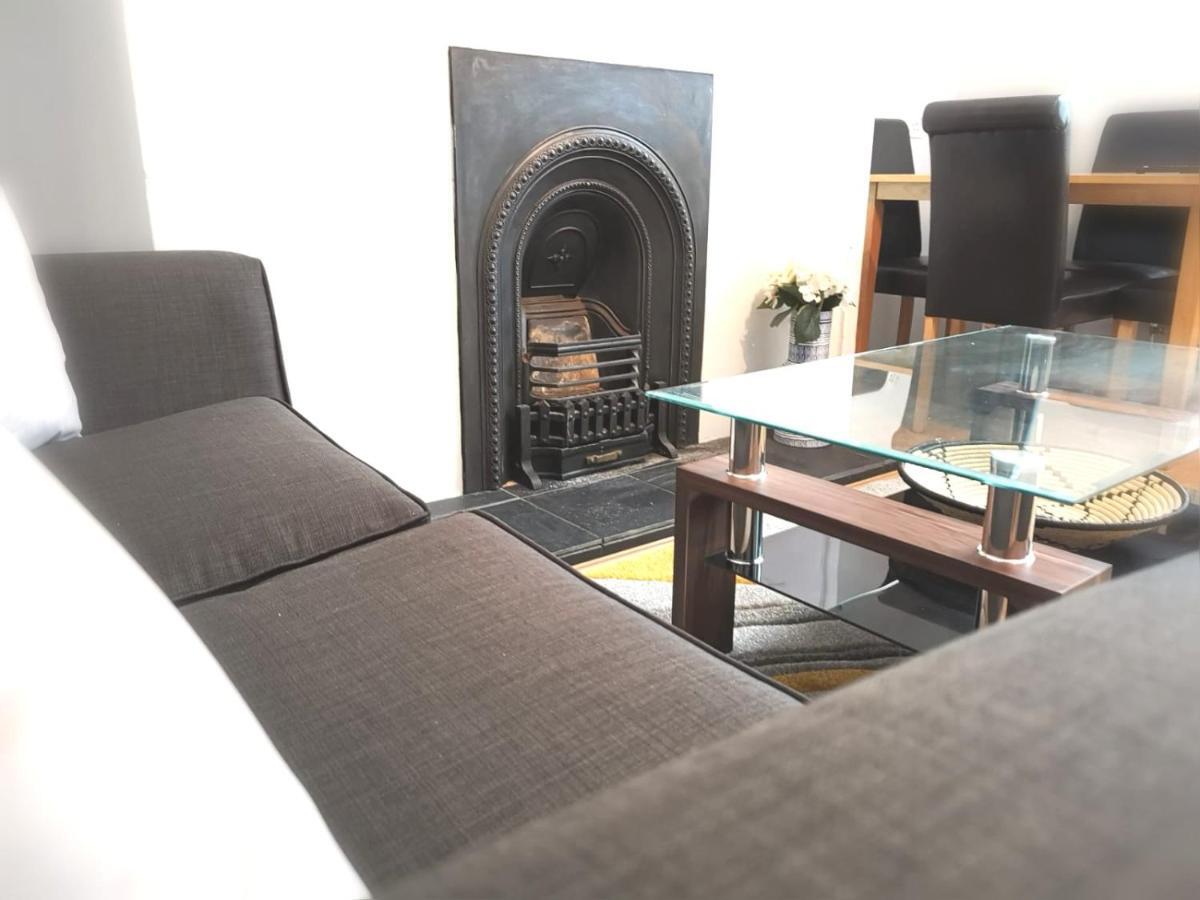 Off Road Parking, Garden, Tv In Every Room Swansea Exterior foto